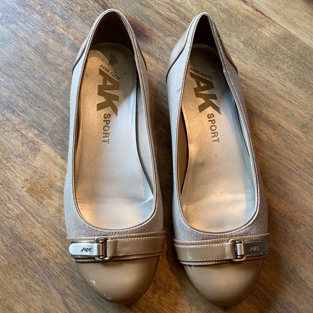 Dress flats